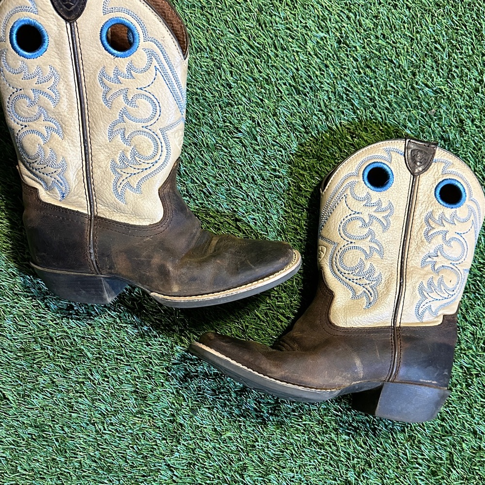 Ariat Crossfire Western Cowboy Boots - Kids Leather Cowboy Boots - Picture 5 of 6